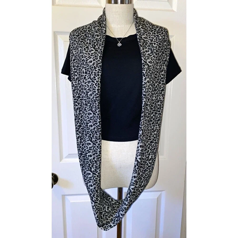 Women’s Black Gray Animal Print Infinity Scarf Polyester 35” x 7”